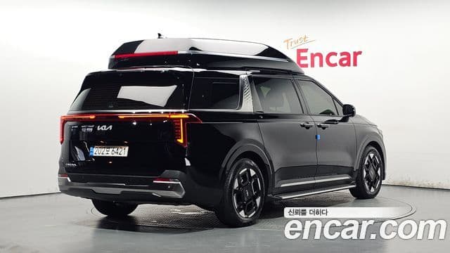 Kia Carnival 2024 — ფოტო 2/20