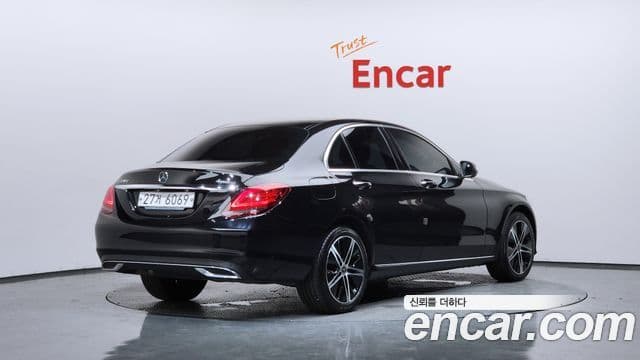 Mercedes-Benz C-Class 2019 — Şəkil 2/20