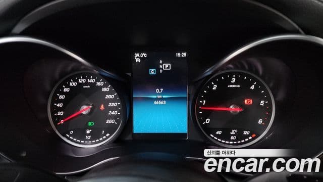 Mercedes-Benz C-Class 2019 — Şəkil 8/20