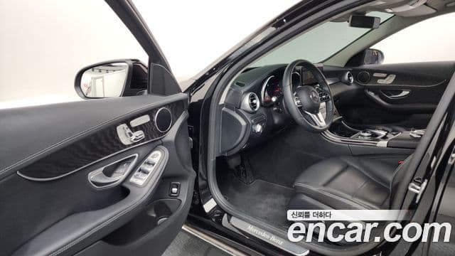 Mercedes-Benz C-Class 2019 — Şəkil 10/20