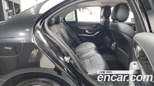 Mercedes-Benz C-Class 2019 — Şəkil 11/20
