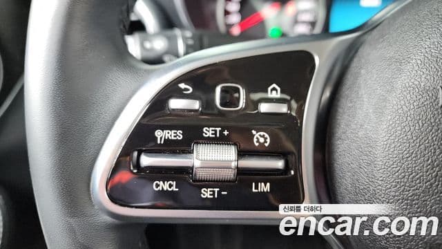 Mercedes-Benz C-Class 2019 — Şəkil 17/20