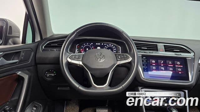 Volkswagen Tiguan Allspace 2023 — ფოტო 14/20