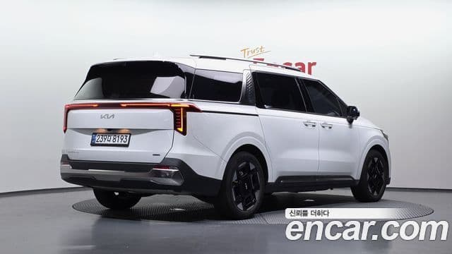 Kia Carnival 2024 — ფოტო 2/20