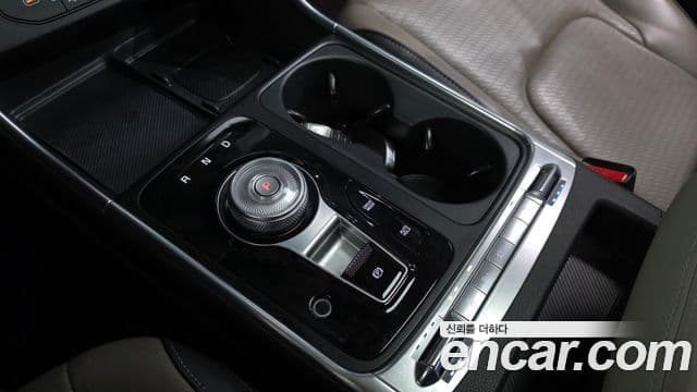 Kia Carnival 2024 — фото 8 из 20