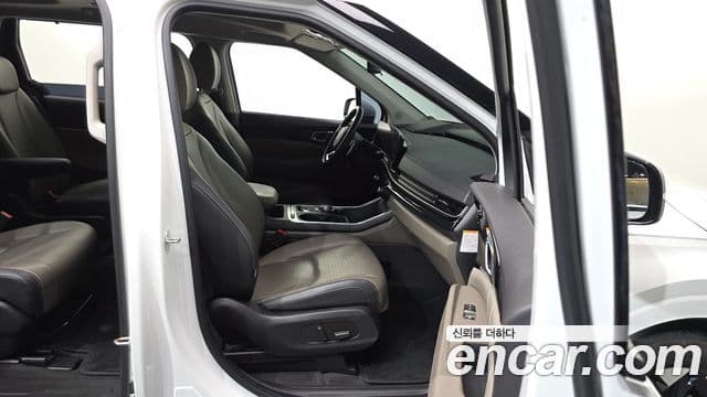 Kia Carnival 2024 — ფოტო 12/20