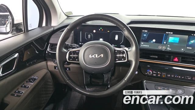 Kia Carnival 2024 — ფოტო 14/20