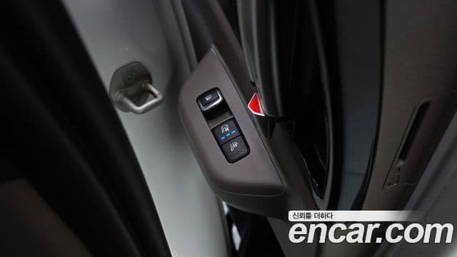 Kia Carnival 2024 — ფოტო 19/20