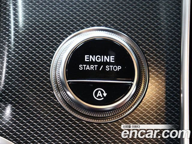 Mercedes-Benz GLC-Class 2025 — ფოტო 19/20