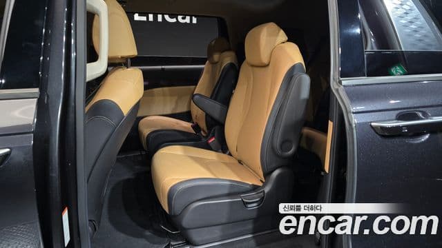 Kia Carnival 2021 — Фото 12/20