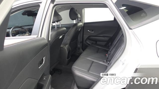 Hyundai Kona 2023 — Şəkil 11/20