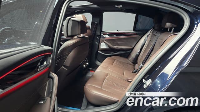 BMW 5 Series 2023 — ფოტო 11/20