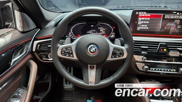 BMW 5 Series 2023 — ფოტო 13/20