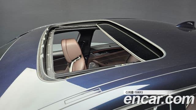 BMW 5 Series 2023 — ფოტო 19/20