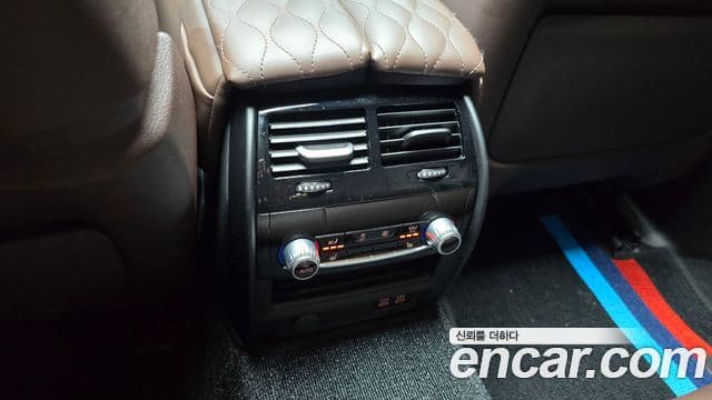 BMW 5 Series 2023 — ფოტო 20/20