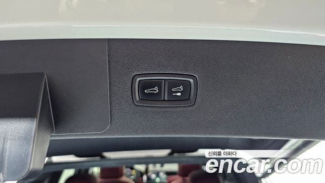 Porsche Cayenne 2019 — ფოტო 20/20