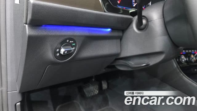 Volkswagen Jetta 2021 — Şəkil 12/20
