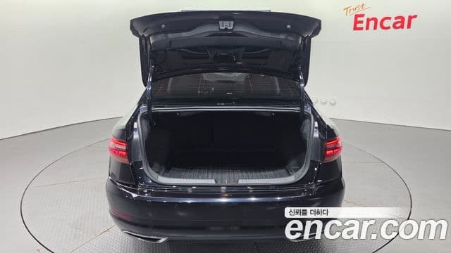 Volkswagen Jetta 2021 — Şəkil 19/20