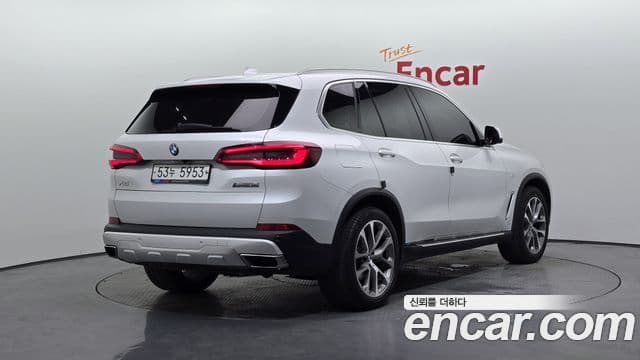 BMW X5 2019 — ფოტო 2/20