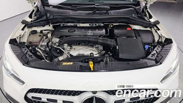 Mercedes-Benz GLA-Class 2022 — Şəkil 6/20