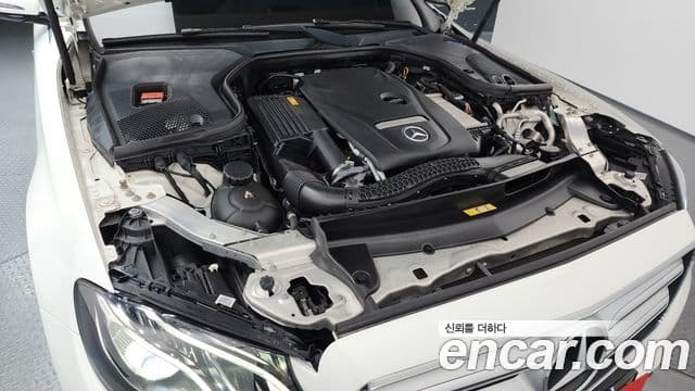 Mercedes-Benz E-Class 2019 — Фото 6/20