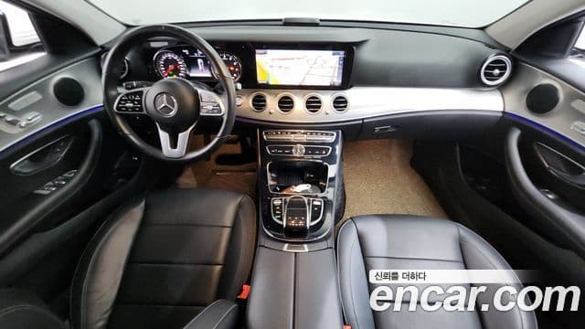 Mercedes-Benz E-Class 2019 — Фото 7/20