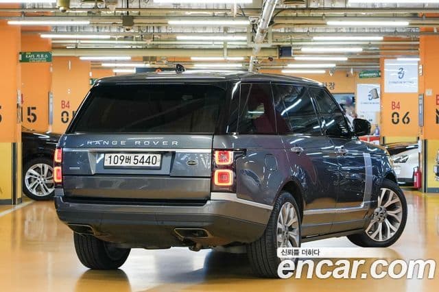 Land Rover Range Rover 2018 — Фото 2/20