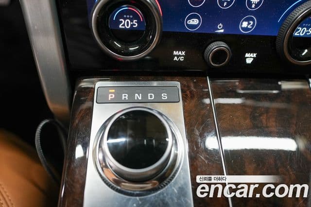 Land Rover Range Rover 2018 — Фото 9/20