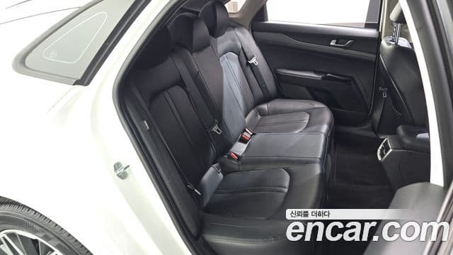 Kia K5 2022 — фото 12 из 20