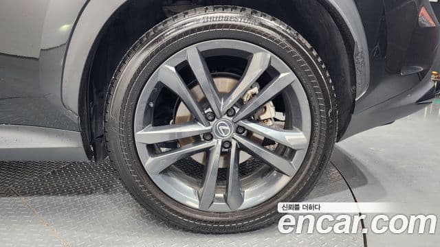 Lexus NX350h 2025 — Şəkil 9/36