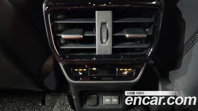 Lexus NX350h 2025 — Şəkil 34/36