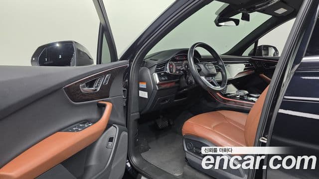 Audi Q7 2021 — фото 10 из 20