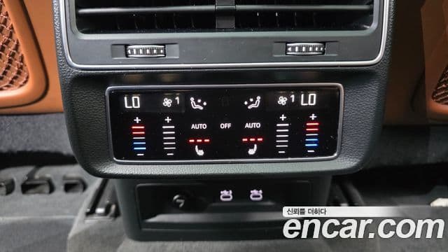 Audi Q7 2021 — фото 18 из 20