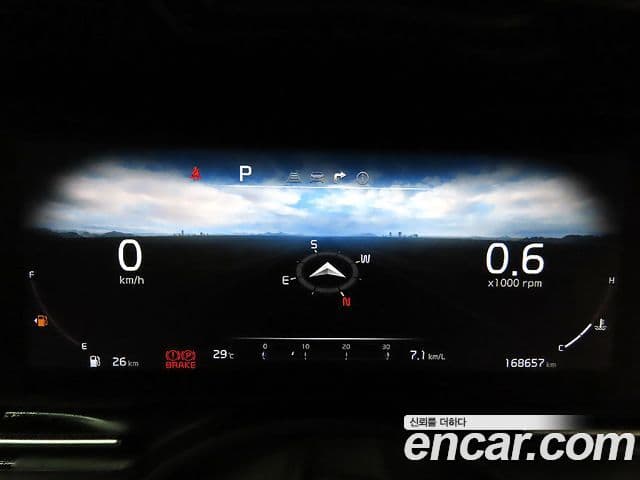 Kia Carnival 2022 — ფოტო 8/20