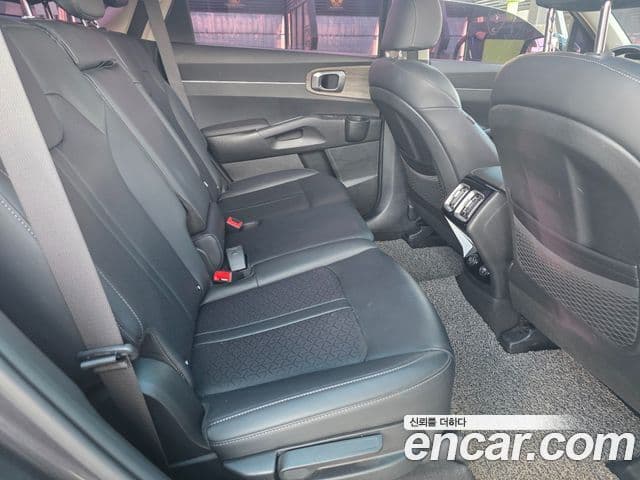 Kia Sorento 2021 — фото 16 из 20