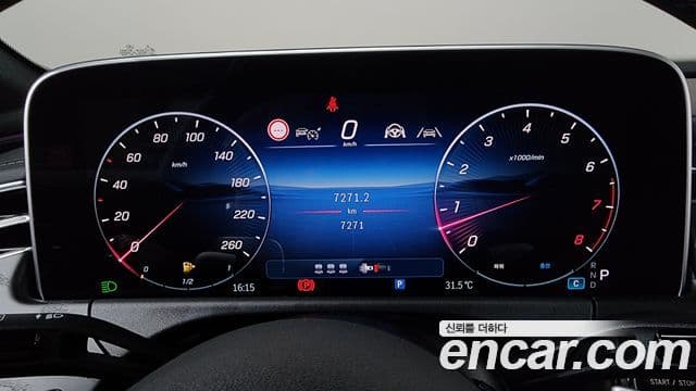 Mercedes-Benz E-Class 2025 — Фото 8/20