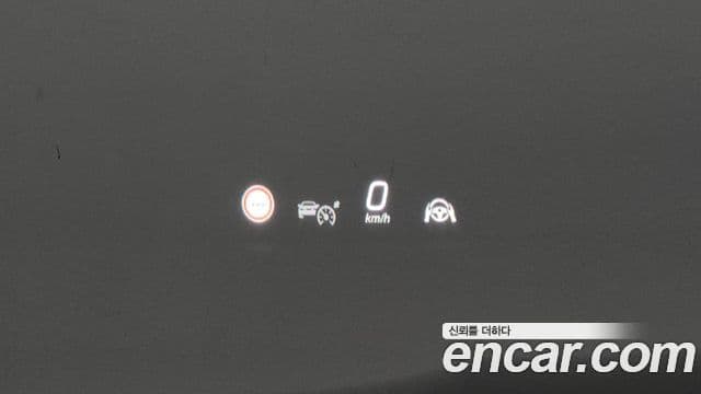 Mercedes-Benz E-Class 2025 — Photo 23/36