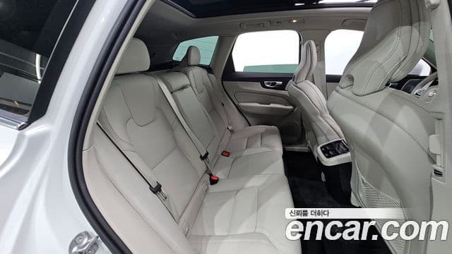 Volvo XC60 2026 — Şəkil 11/20