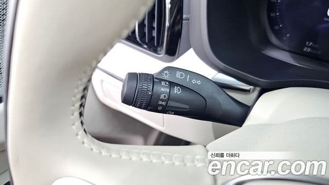 Volvo XC60 2026 — ფოტო 23/35