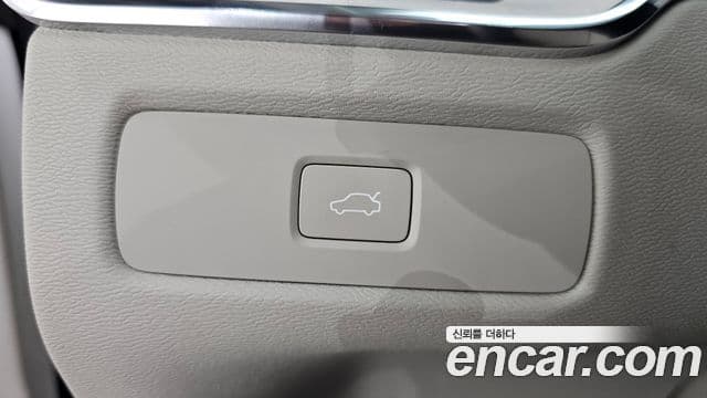 Volvo XC60 2026 — ფოტო 12/35