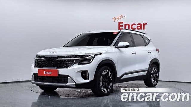 Kia Seltos 2023 — ფოტო 1/20