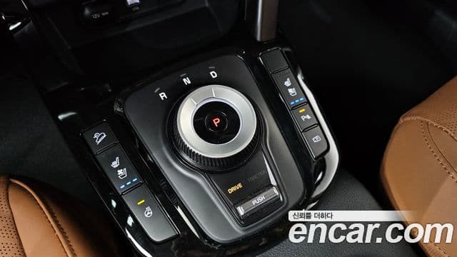 Kia Seltos 2023 — ფოტო 9/20