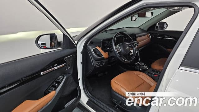 Kia Seltos 2023 — ფოტო 10/20