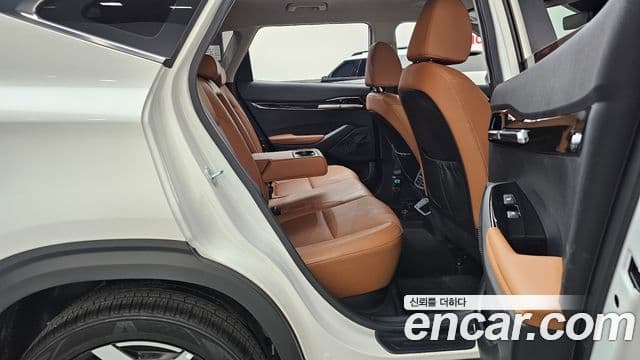 Kia Seltos 2023 — ფოტო 11/20