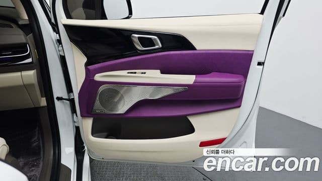 Kia Carnival 2025 — Photo 41/48