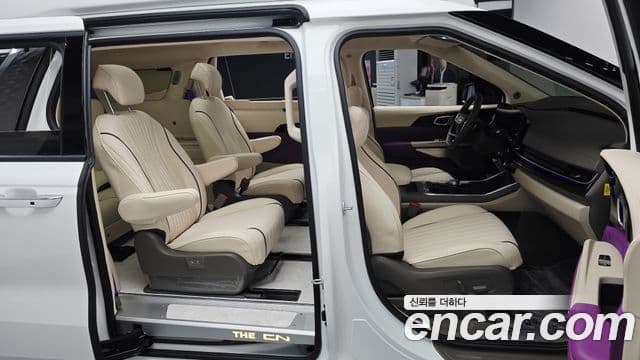 Kia Carnival 2025 — Photo 9/48