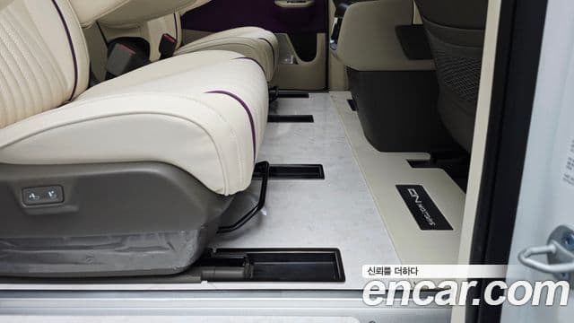 Kia Carnival 2025 — Photo 35/48