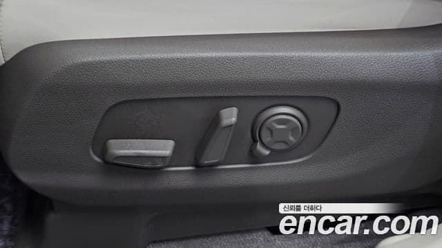 Kia Carnival 2025 — Photo 7/48