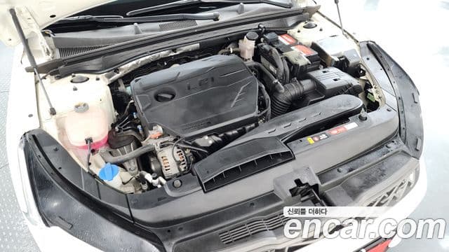 Kia K5 2021 — ფოტო 6/20