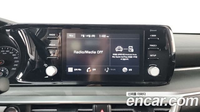 Kia K5 2021 — Şəkil 16/36